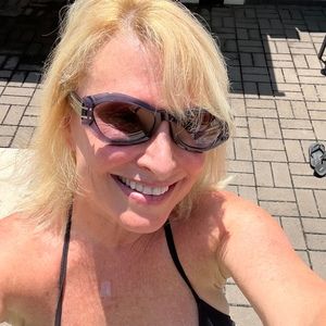 Meet your Posher, Mimi